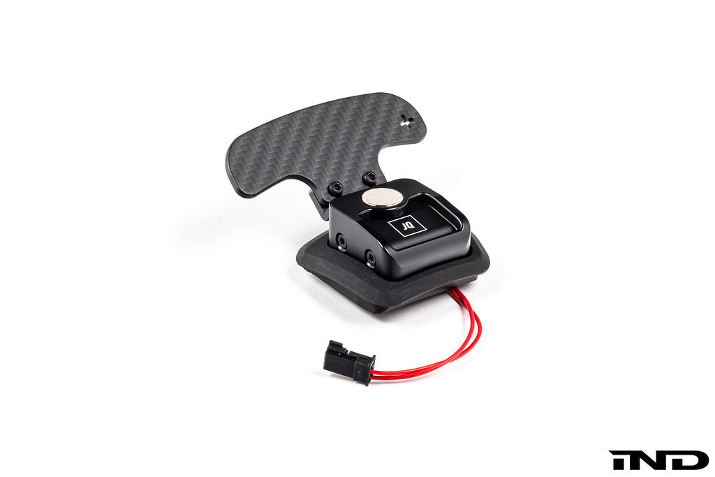JQ Werks Madtrace BMW E9X E-Chassis Clubsport magnetic paddle shifter set carbon fiber and billet aluminum paddles magnetic mechanism white background