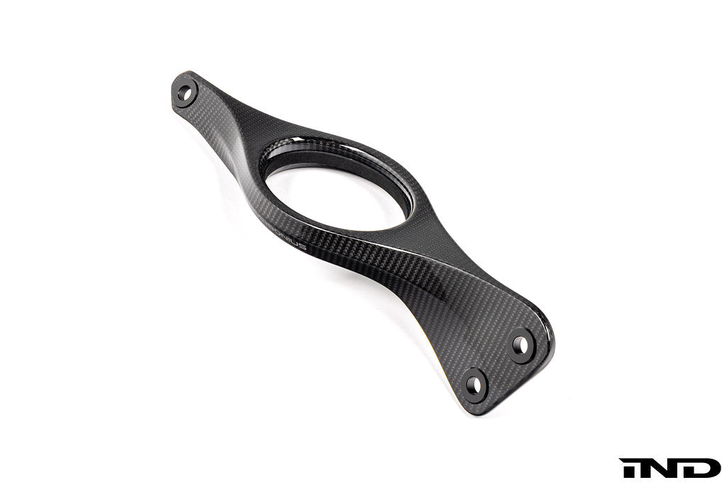 Karbonius carbon fiber strut brace set for BMW G90 M5 and G99 M5 in gloss finish on white background