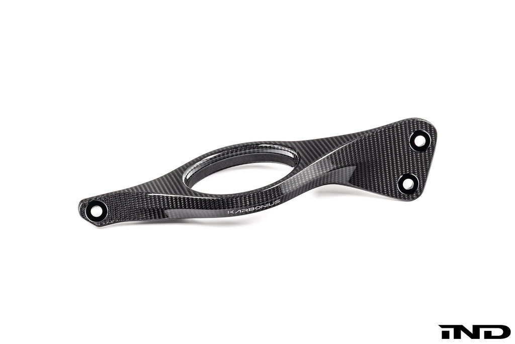 Karbonius carbon fiber strut brace set for BMW G90 M5 and G99 M5 in gloss finish on white background