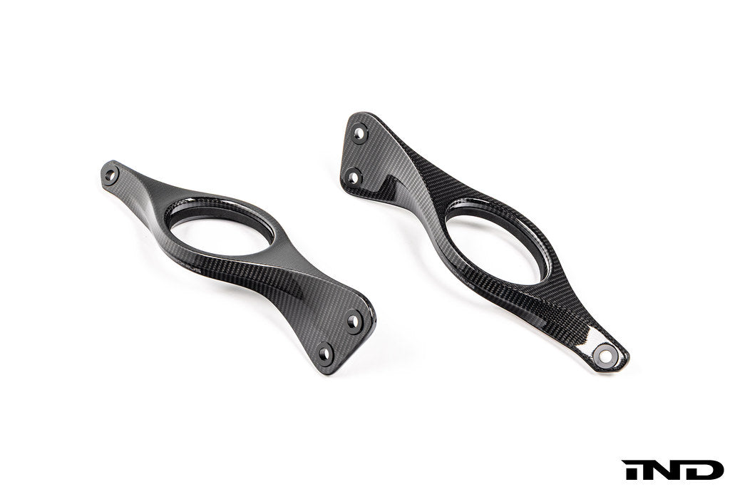Karbonius carbon fiber strut brace set for BMW G90 M5 and G99 M5 in gloss finish on white background