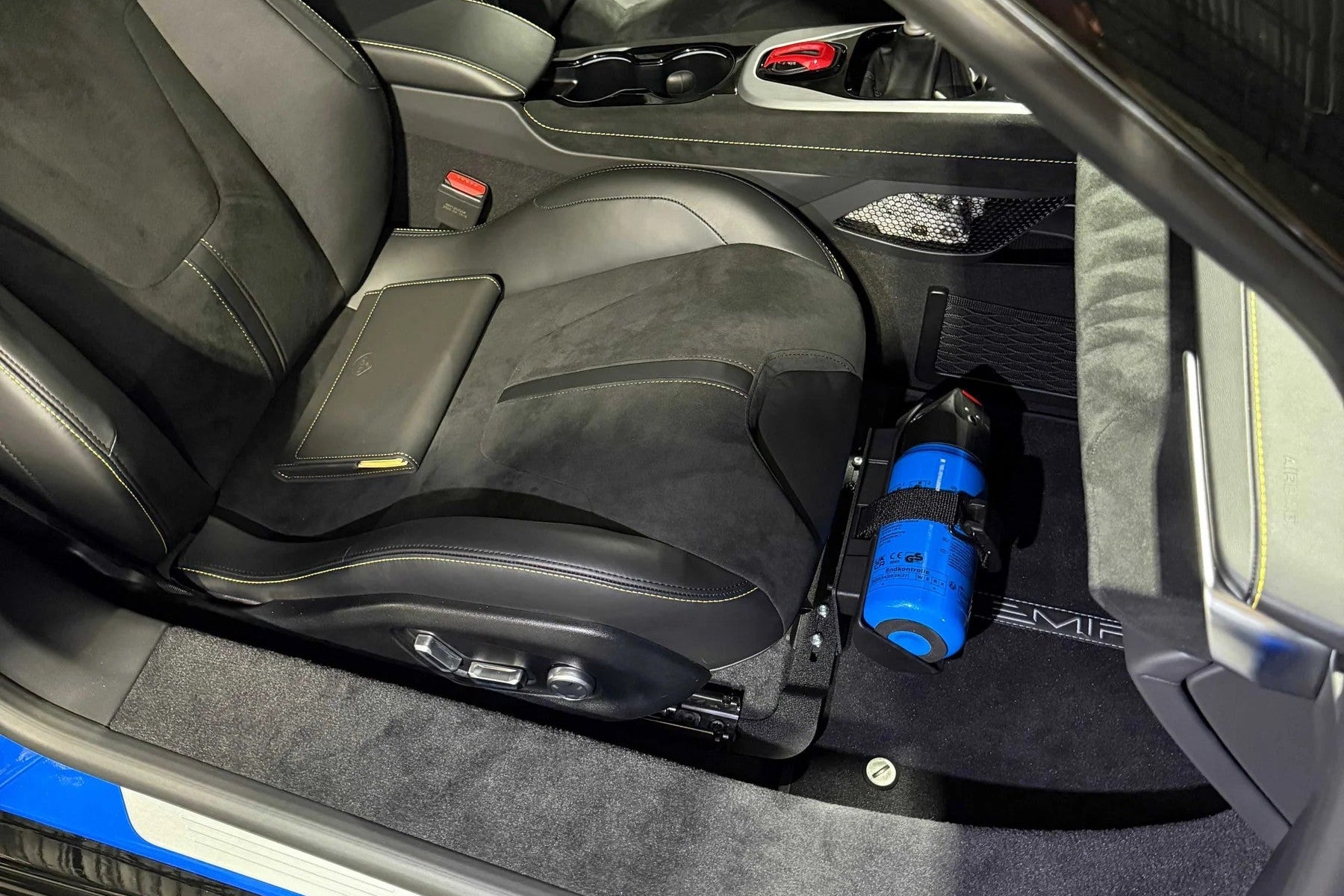 OEMExtinguishers universal fire extinguisher kit with floor mount and flat ends, designed for interior vehicle use.