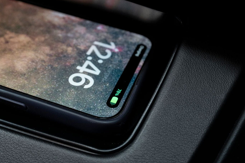 Induktiv E9X 3-Series Wireless Charger Kit