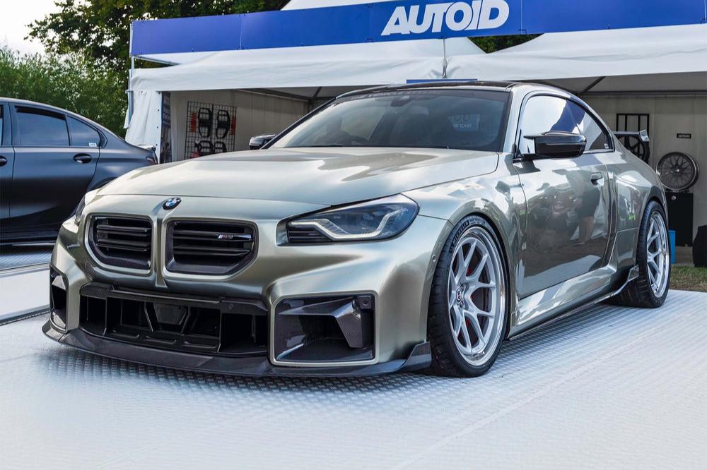 TREVORA G87 M2 carbon front air duct set installed on a BMW G87 M2 exterior, showcasing lightweight performance parts.