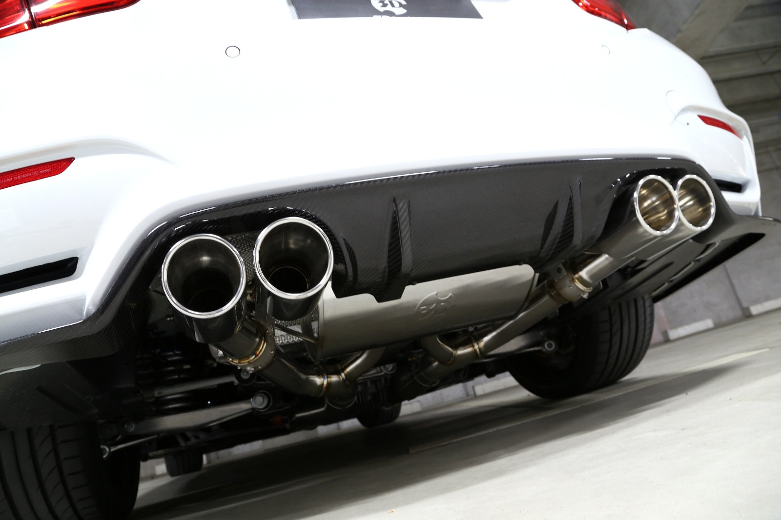 3d design f8x m3 m4 dry carbon fiber rear diffuser - iND Distribution