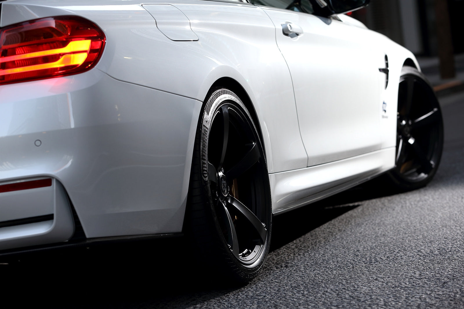 3d design f82 m4 carbon fiber side skirt set - iND Distribution