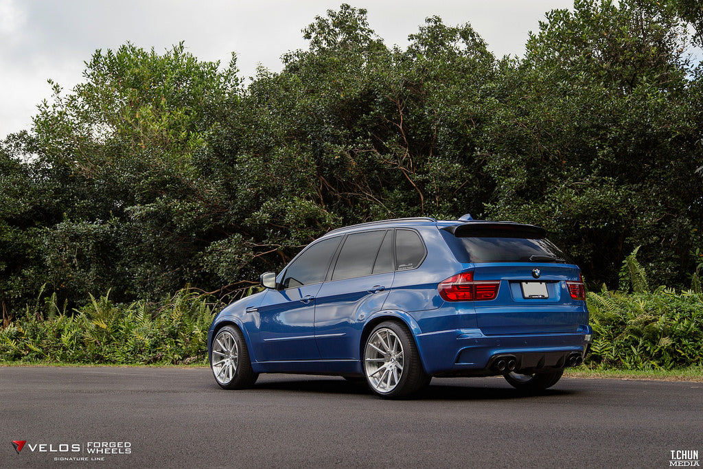 iND e70 x5m painted rear reflector set - iND Distribution