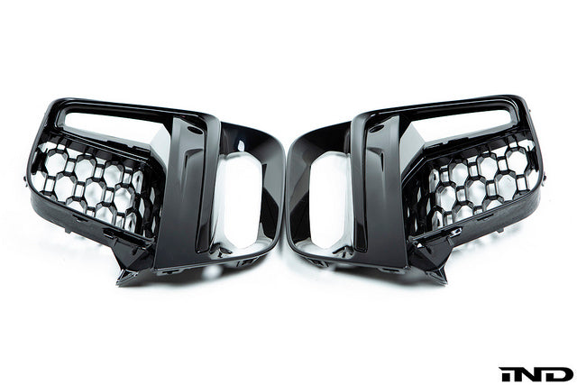 iND g0x x3 x4 m40i painted front boomerang trim set - iND Distribution