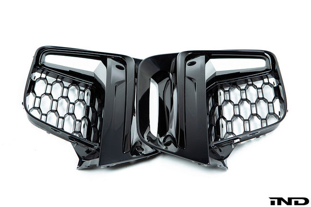 iND g0x x3 x4 m40i painted front boomerang trim set - iND Distribution