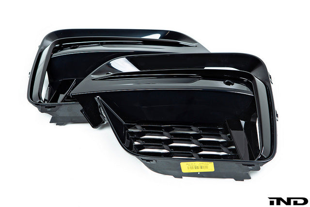 iND g0x x3 x4 m40i painted front boomerang trim set - iND Distribution