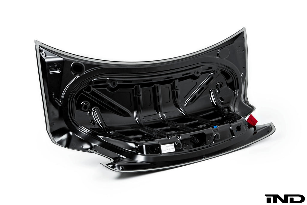BMW motorsport f22 m235ir race trunk - iND Distribution