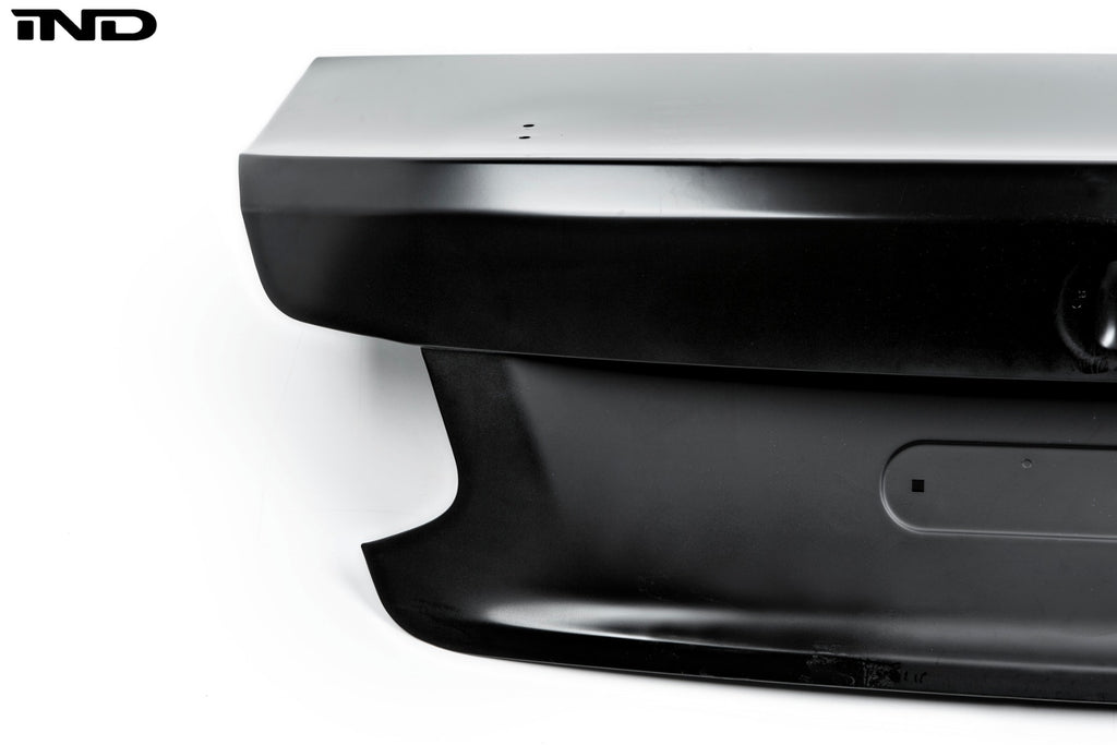 BMW motorsport f22 m235ir race trunk - iND Distribution