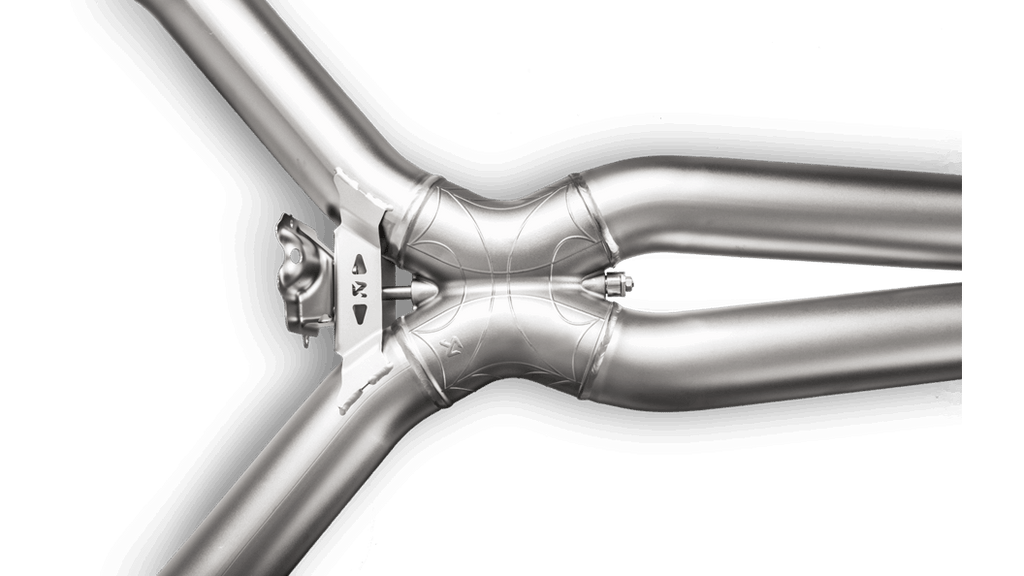 Akrapovic c205 amg c63 coupe evolution exhaust system w carbon tips titanium - iND Distribution