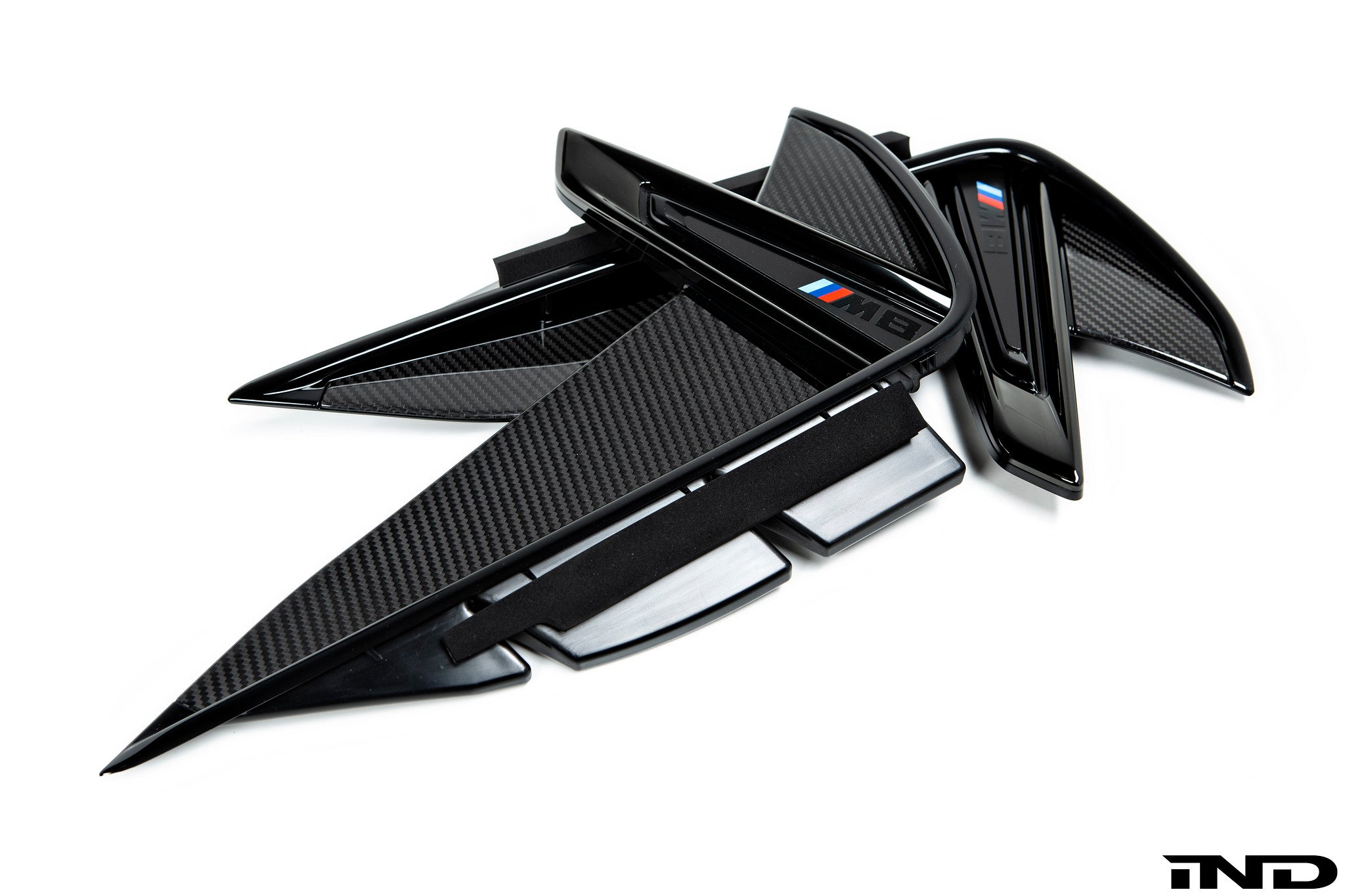 BMW m Performance f92 m8 carbon side grille set - iND Distribution