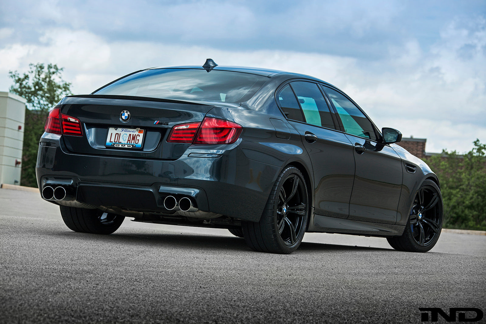 iND f10 m5 painted rear reflector set - iND Distribution