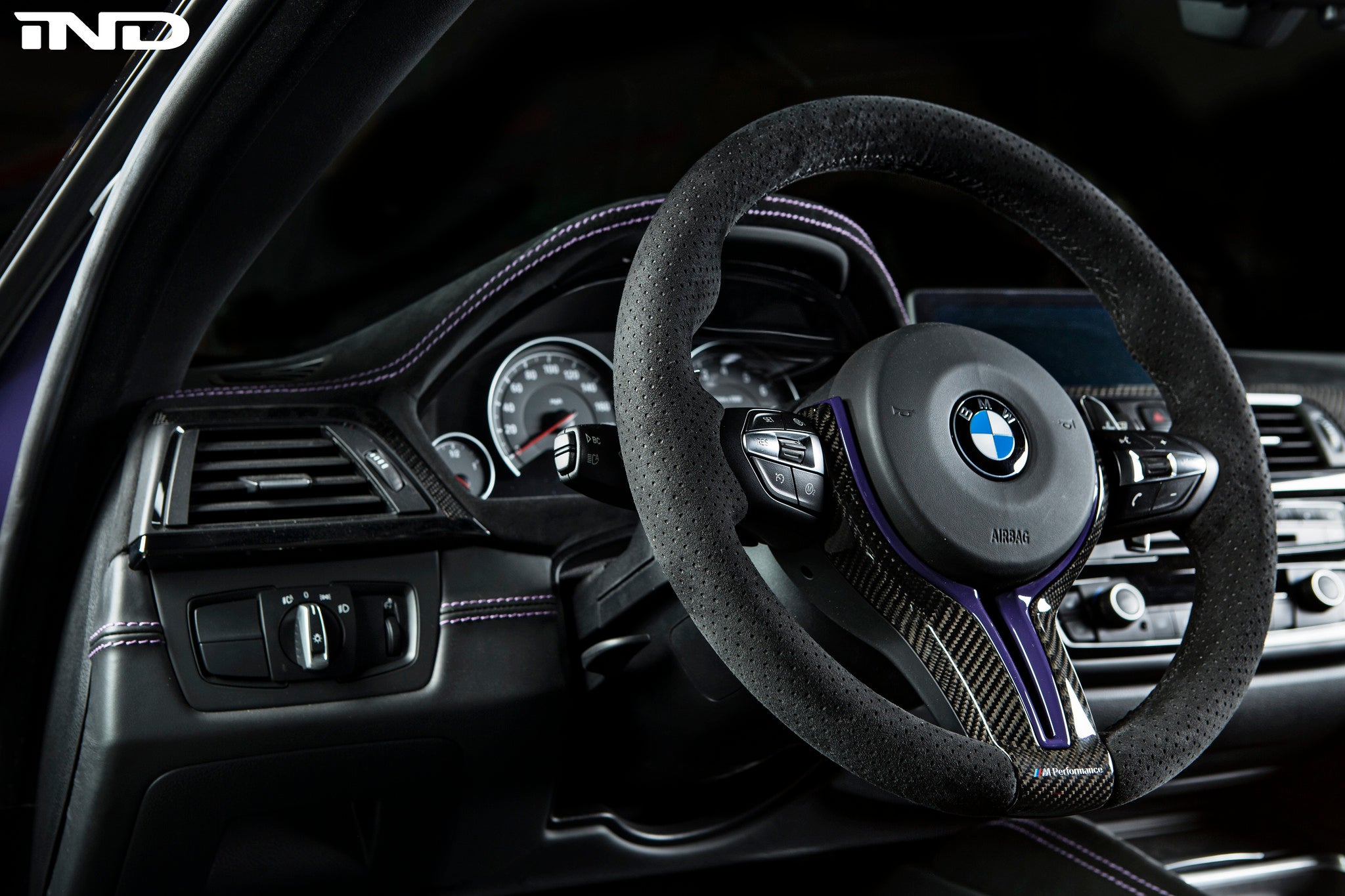 AutoTecknic painted steering wheel trim - iND Distribution