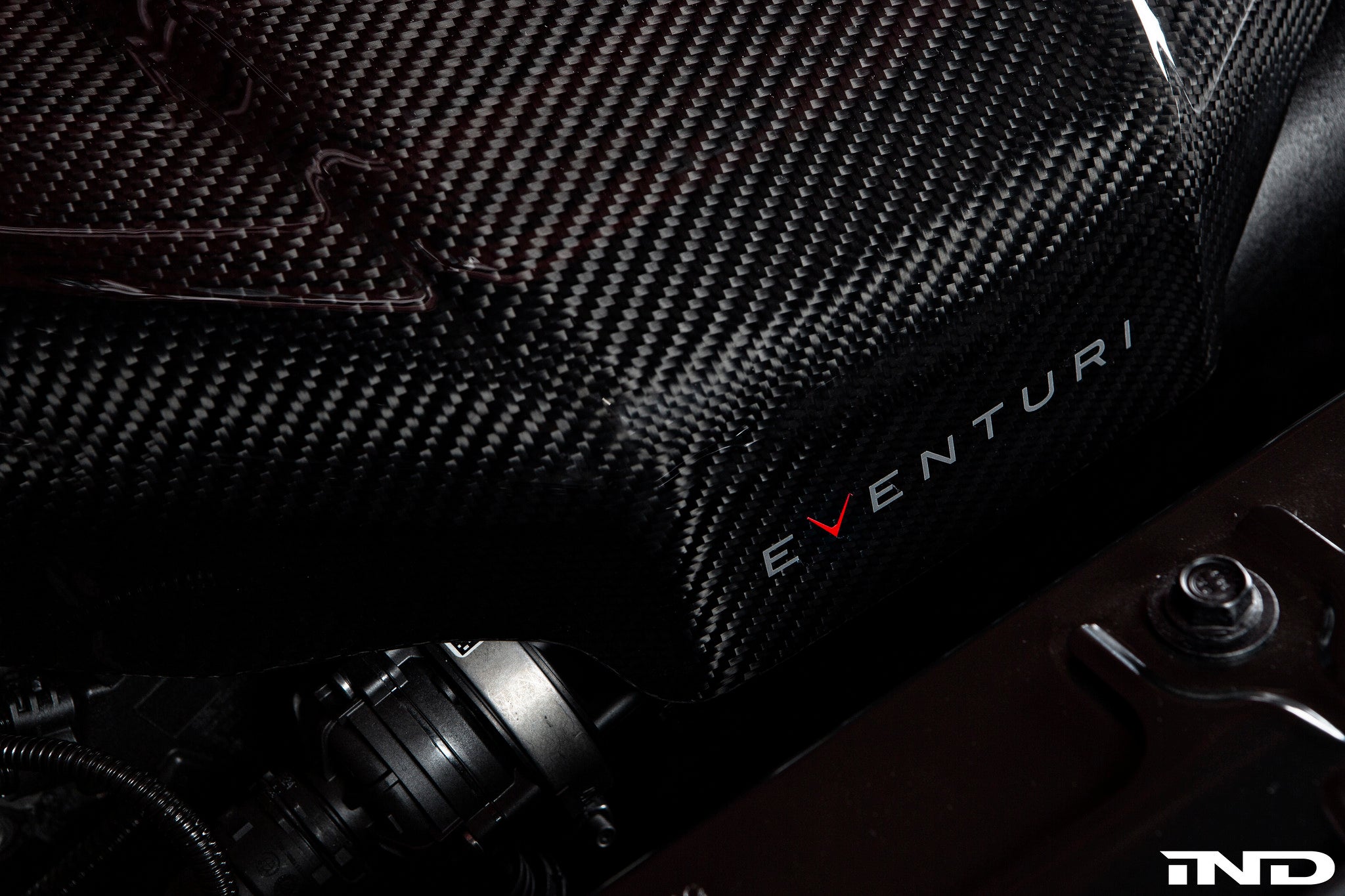 Eventuri a90 supra carbon engine cover - iND Distribution