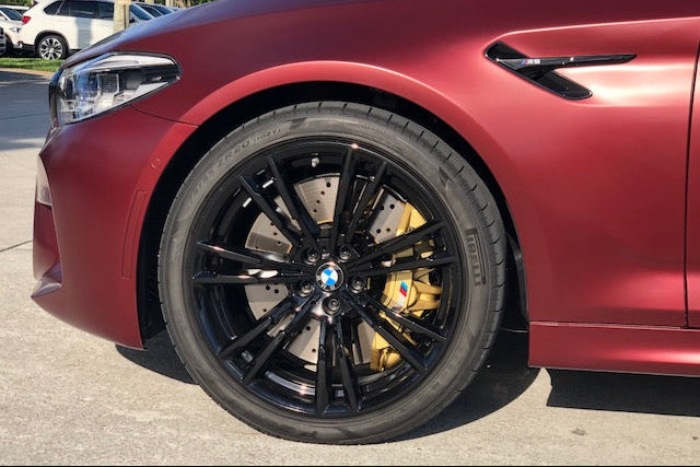 IND F90 M5 / G30 5-Series painted front reflector set mounted on exterior of vehicle, showcasing sleek design and glossy finish.
