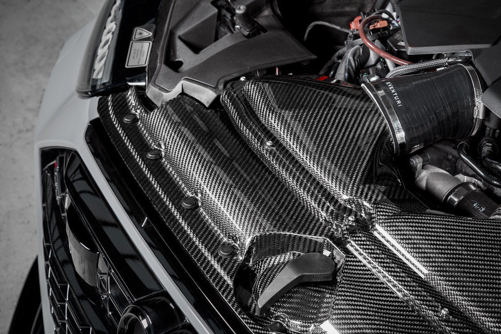 Eventuri gloss carbon intake system installed on Audi C8 RS7 4.0T