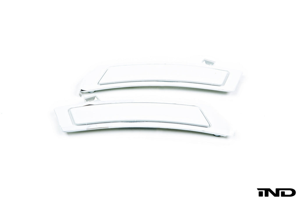 iND e70 x5 lci painted front reflector set - iND Distribution